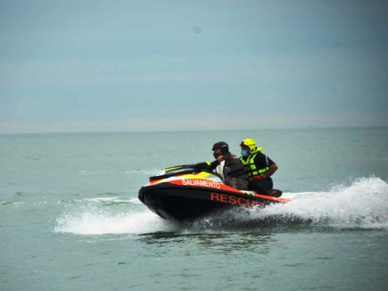 Corso per “Conduttore di Moto d’Acqua per il salvamento” a Massa