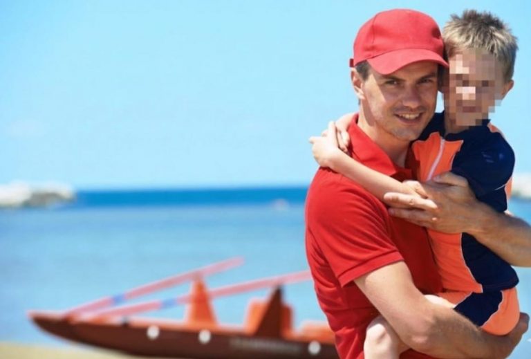 Bambini, mare e distrazioni: gli errori più comuni che possono trasformare una giornata in spiaggia in un pericolo